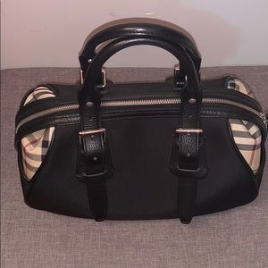 Burberry Boston handbag